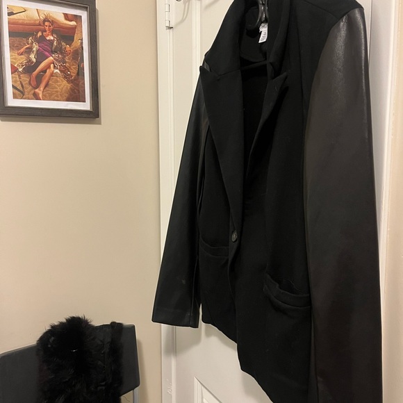 Calvin Klein Blazer - Picture 6 of 7